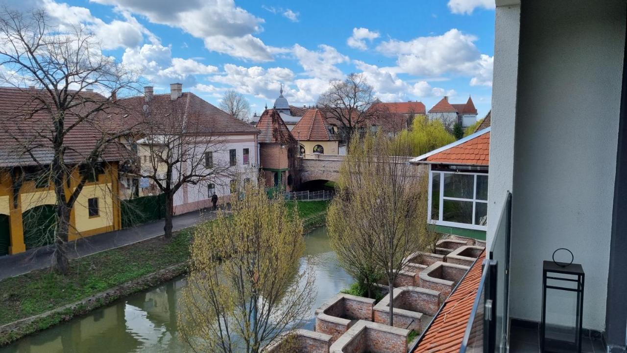 Viktoria Apartman Gyula Extérieur photo
