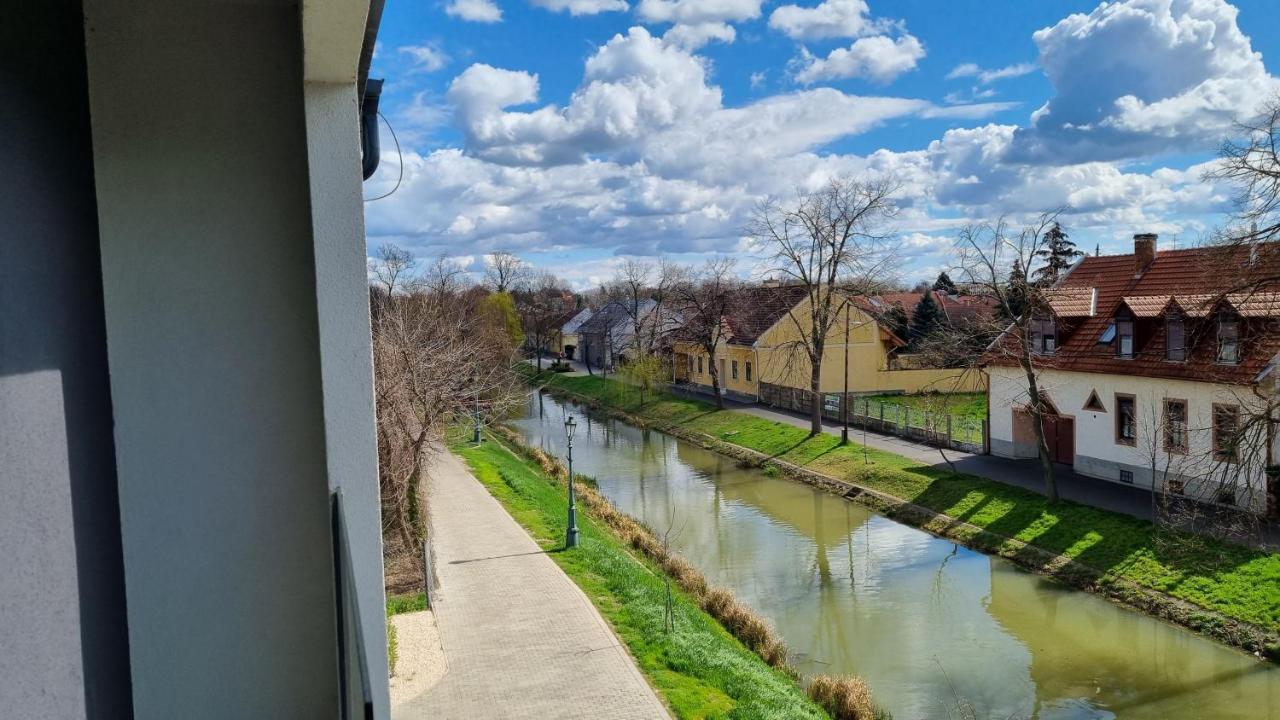 Viktoria Apartman Gyula Extérieur photo