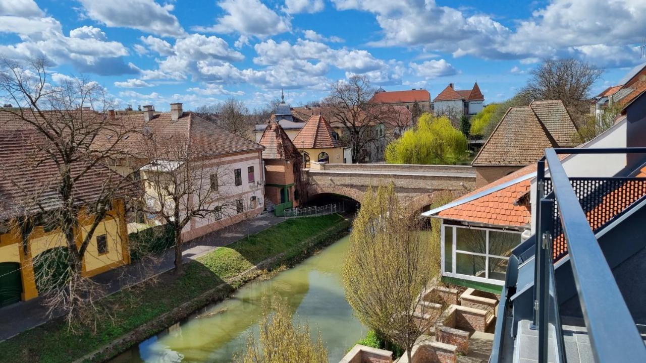 Viktoria Apartman Gyula Extérieur photo